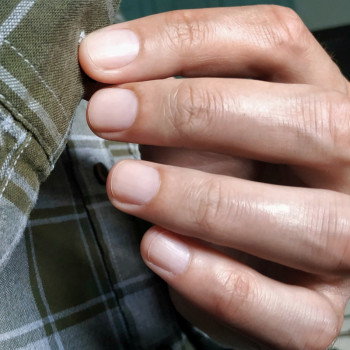 Чоловічий комбінований манікюр