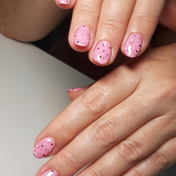 Комбінований манікюр, вирівнювання, топ.