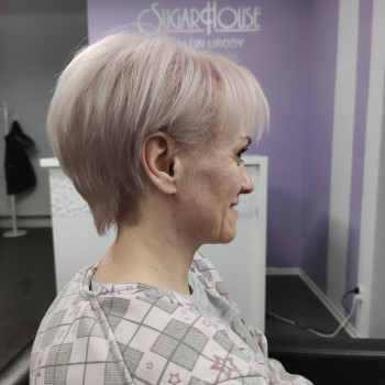 Рельефное окрашивание
                    Перукар-універсал Алена Харків