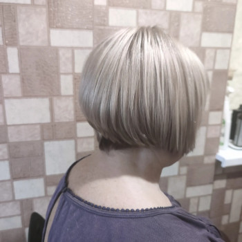 Женская стрижка
                    Перукар-універсал Алена Харків