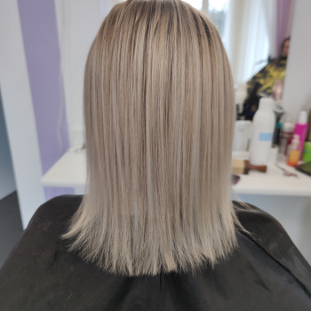 Окрашивания шатуш, балаяж
                    Перукар-універсал Алена Харків