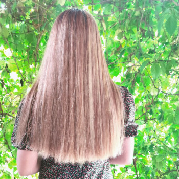 Окрашивания корней, уход и стрижка
                    Перукар-універсал Алена Харків