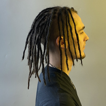 Корекція натуральних дредів з подовженням на андеркат   