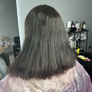 Кератинове вирівнювання
                    Салон красоты  Ивано-Франковск