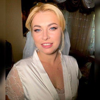 Прическа на вечер, свадебная прическа, косички, укладки
                    Мастер по наращиванию волос Елена Киев