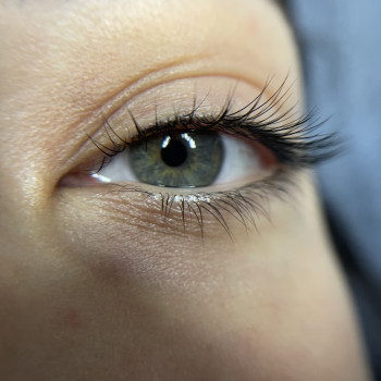 Ламінуванні вій
                    Майстер перманентного макіяжу Аліна Київ