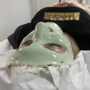 Догляд за обличчям
                    Косметолог Мария Полтава