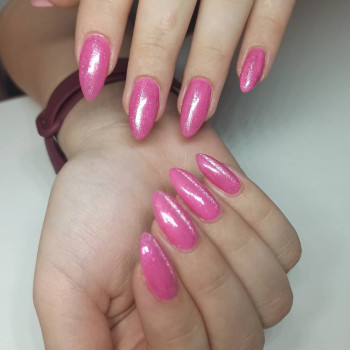 Рожевий гель лак з котячим оком, топ глянець