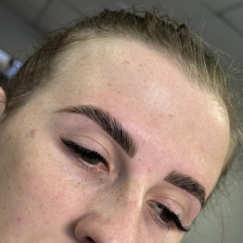 Долговременная укладка бровей
                    Лешмейкер Нина Николаев