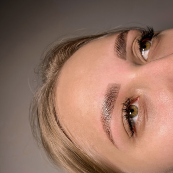 Долговременная укладка бровей
                    Лешмейкер Нина Николаев