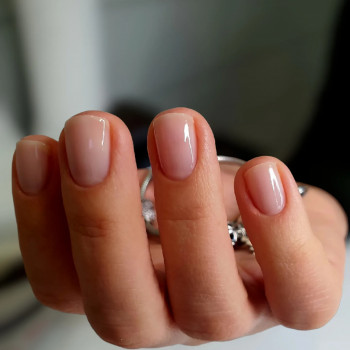 Натуральні нігті, покриття лаком, лак Baehr