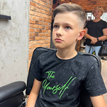 ✂ Дитяча стрижка 6-12 років
                    Барбершоп Чуб та Вуса Киев