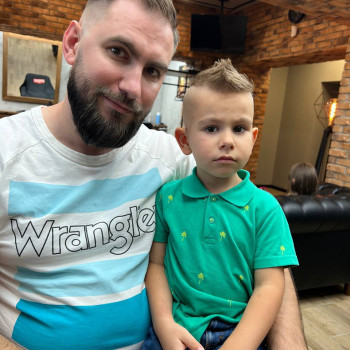 ✂ Дитяча стрижка 6-12 років
                    Барбершоп Чуб та Вуса Киев