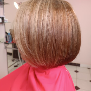 Фарбування волосся
                    Жіночий перукар  Запоріжжя