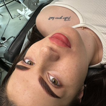 Перманентний макіяж брів та губ