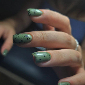 Манікюр з покриттям гель лак
                    Салон краси Афродита Кривий Ріг