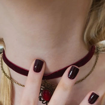 Покриття звичайним лаком chanel . Покриття на хеллоуін.