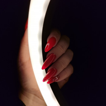 Нарощення нігтів гелем
                    Мастер маникюра Антонина Запорожье