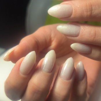 Комбінований манікюр, укріплення нігтів, топ