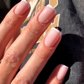 Френч манікюр манікюркиїв, фото - Салон краси Cool People - Бюро Послуг Краси