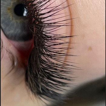 Нарощення вій