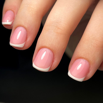 Манікюр білий френч, фото - Салон краси Cool People - Бюро Послуг Краси