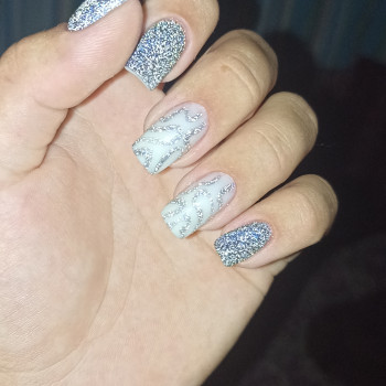 Корекція нарощених нігтів (зняття + манікюр + зміцнення + покриття)
                    Мастер маникюра Богдана Лозовая