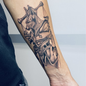 Тату на предплечье анубис Египет, фото - Тату мастер Мария Голощапова