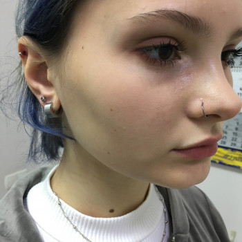 Постоянная клиентка . Хеликс и второй прокол мочки .  