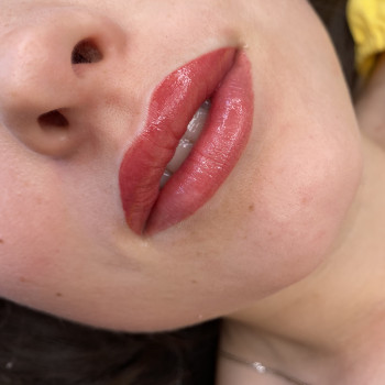 Перманент губ
                    Майстер перманентного макіяжу Инна Вінниця