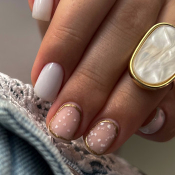 Молочный маникюр с золотом, фото - Мастер маникюра Виктория Луковкина