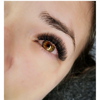 Нарощення вій
                    Мастер перманентного макияжа Яна Кропивницкий