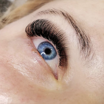 Нарощення вій
                    Мастер перманентного макияжа Яна Кропивницкий