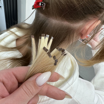 Нарощування волосся
                    Парикмахер Olya Киев