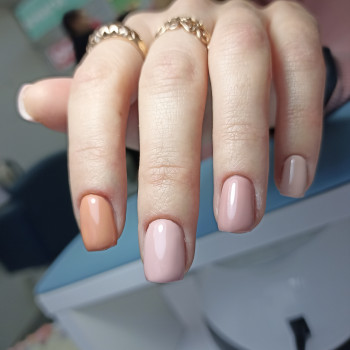 Комплекс (снятие+маникюр+укрепление+покрытие)
                    Майстер манікюру Валентина Київ