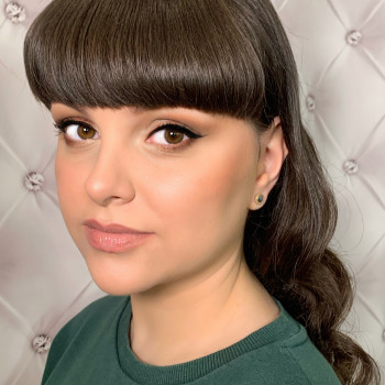 Макіяж на любий випадок
                    Майстер з нарощування волосся Елена Київ