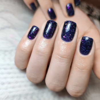 Маникюр на короткие ногти новогодний с блестками, фото - Мастер маникюра Лилия Корымова