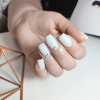 Корекція нарощених нігтів
                    Майстер манікюру Лилия Харків