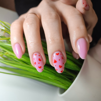 Корекція нарощених нігтів
                    Майстер манікюру Лилия Харків