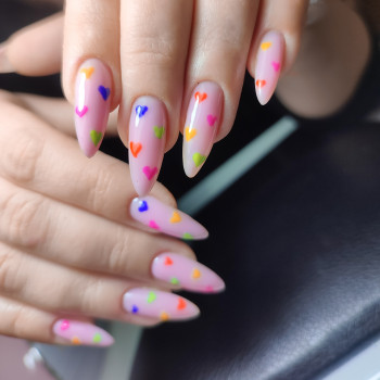 Корекція нарощених нігтів
                    Майстер манікюру Лилия Харків