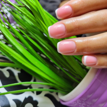 Манікюр с дизайном френч
                    Мастер маникюра Лилия Харьков