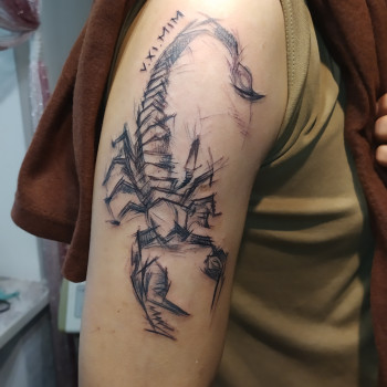 Тату на плечі скорпіон скетч, фото - Тату майстер Алена Мельник