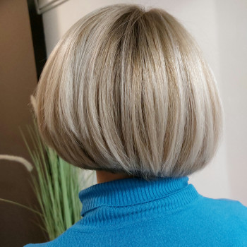 Женская стрижка боб-каре