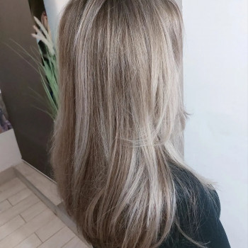 Фарбування волосся Димаут, Омбре, Сомбре, Балаяж
                    Парикмахер Клавдия Киев