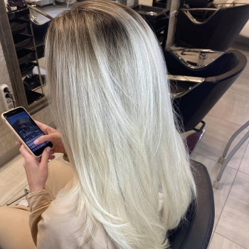 Фарбування волосся Димаут, Омбре, Сомбре, Балаяж
                    Парикмахер Клавдия Киев