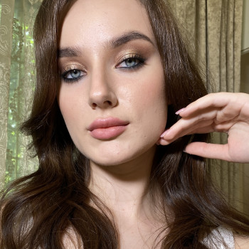 Вечірній макіяж
                    Визажист Анастасия Киев