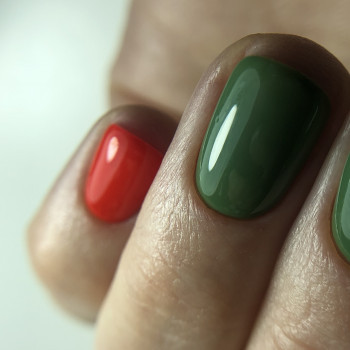 Покриття в гелем лаком в ціну не входить