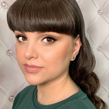 Прическа
                    Мастер по наращиванию волос Елена Киев