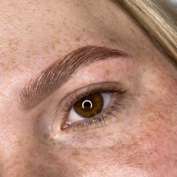 Ламінування брів