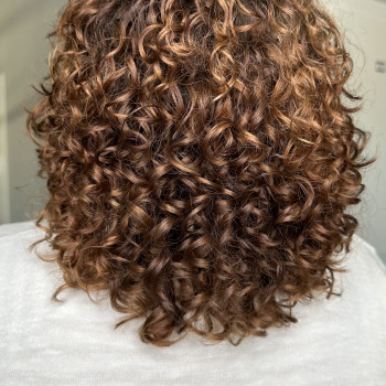 Биозавивка
                    Перукар-колорист Наталия Одеса